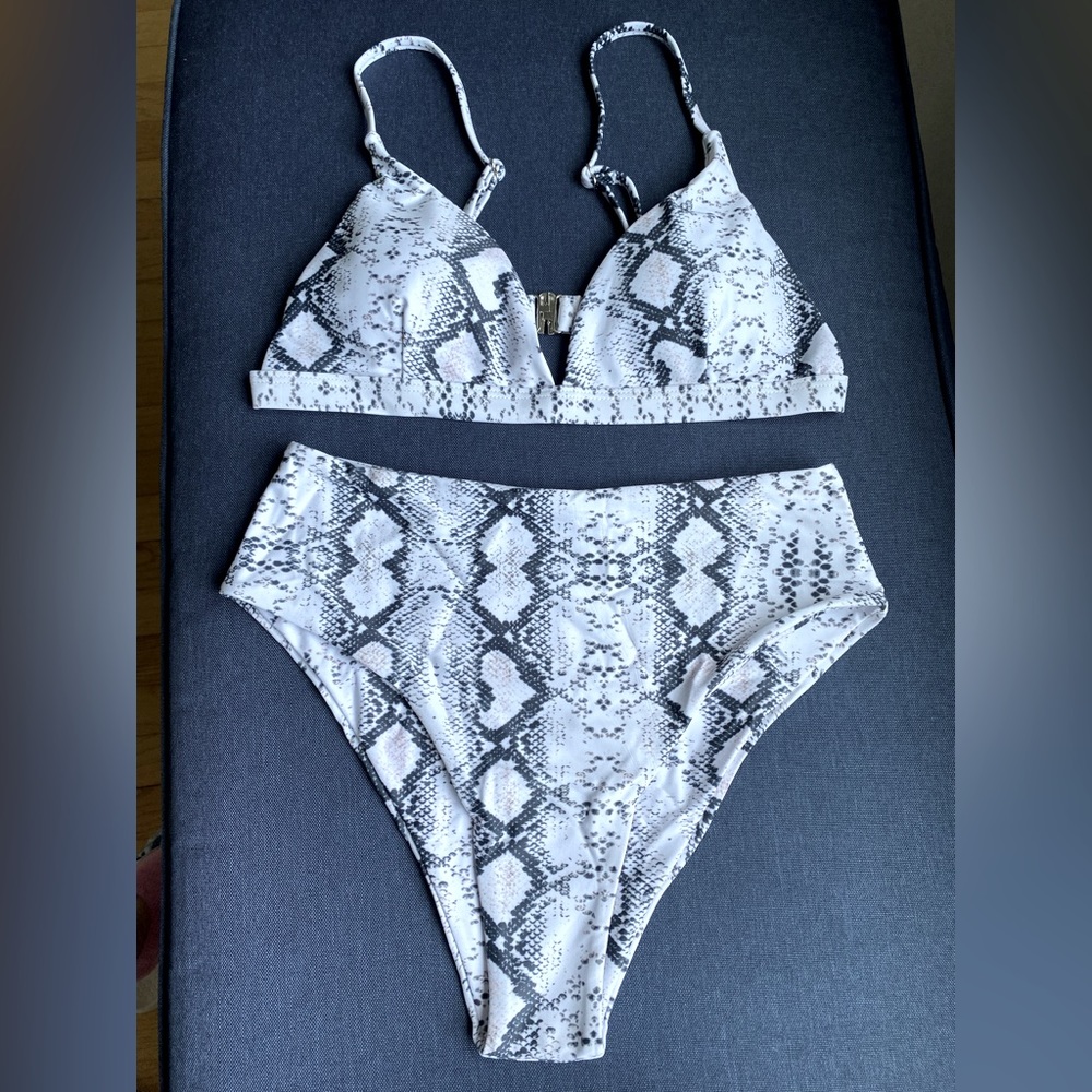 NWOT Women’s High Waist Swim Bikini Top and Bottom, Size Small